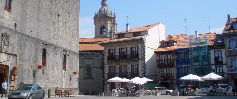 Plaza Gipuzkoa, exterior del Hotel Palacete