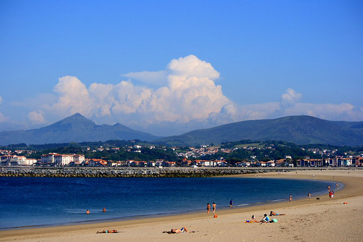 Playa de Hondarribia cerca de Hotel Palacete