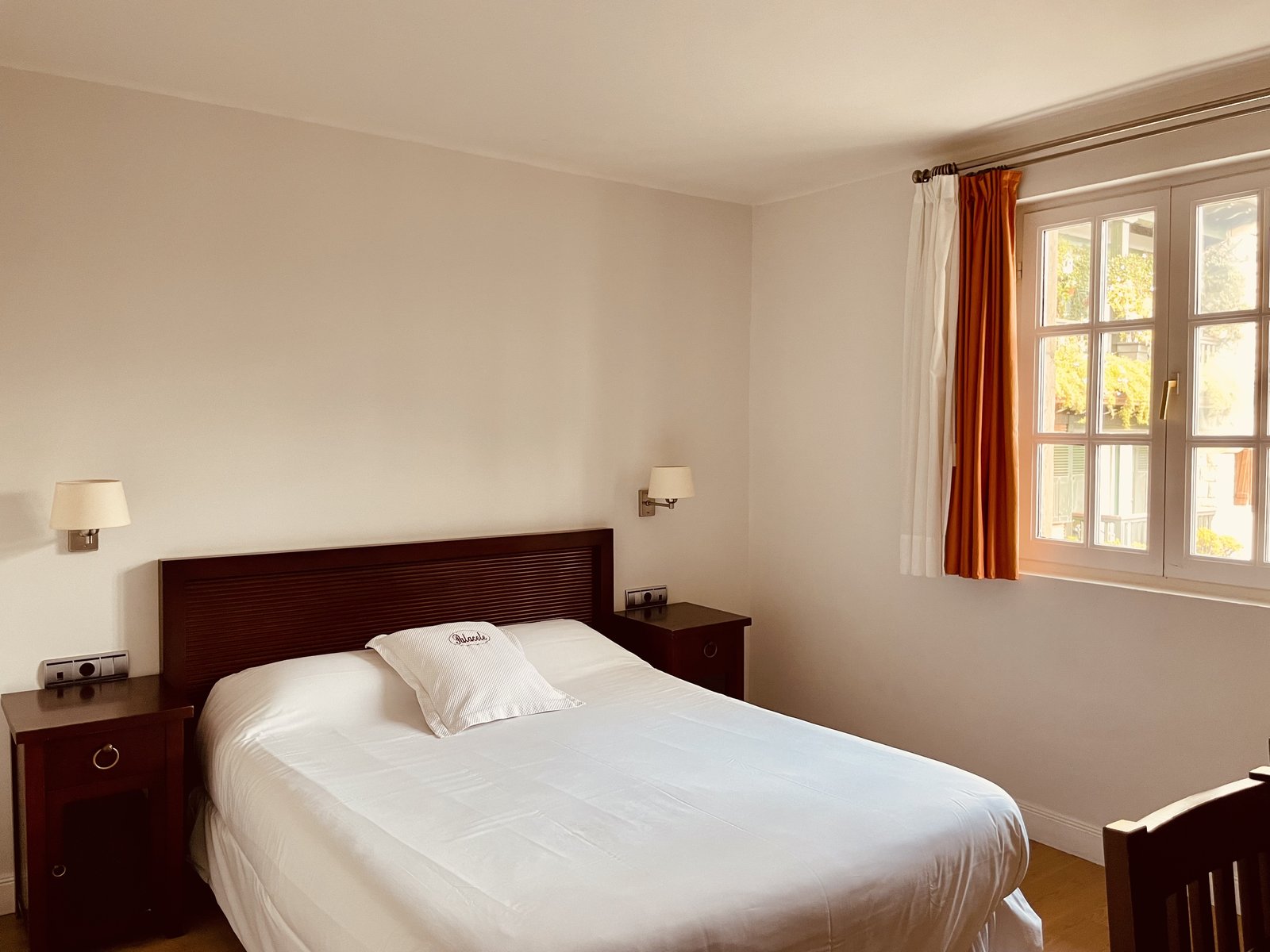 Chambre double avec deux lits simples