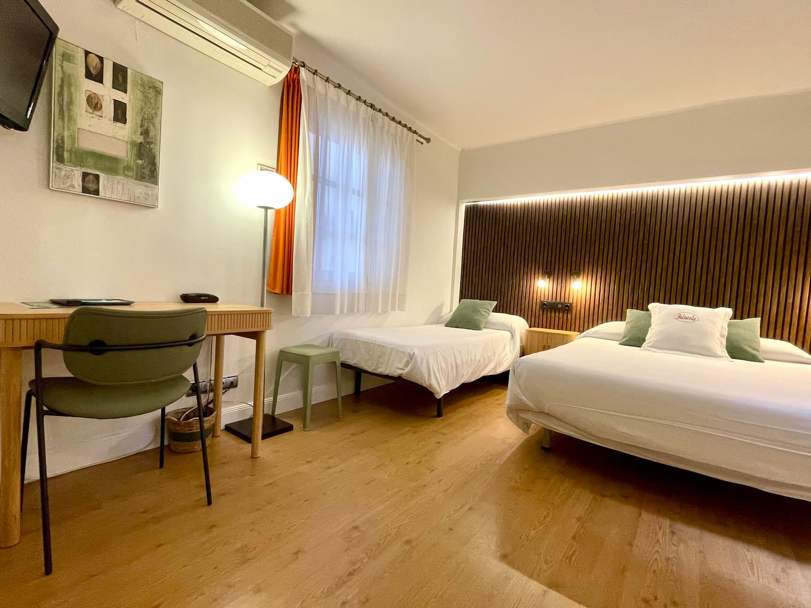 Habitación triple del Hotel Palacete