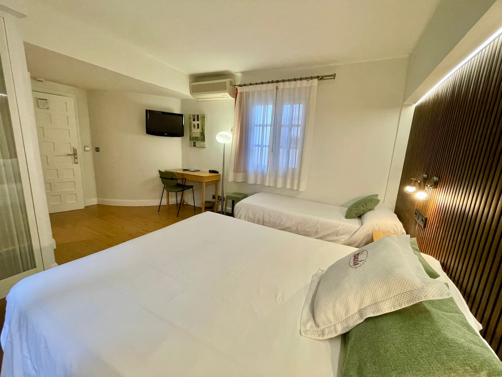 Habitación triple del Hotel Palacete